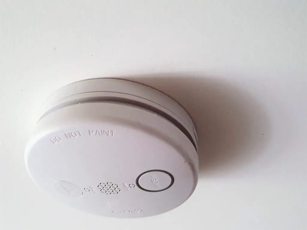 10 Reasons Why Your Smoke Alarm Keeps Beeping Plentiful Air